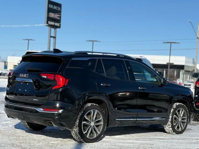 Used 2020 GMC Terrain Denali w/ Denali Premium Package image 8