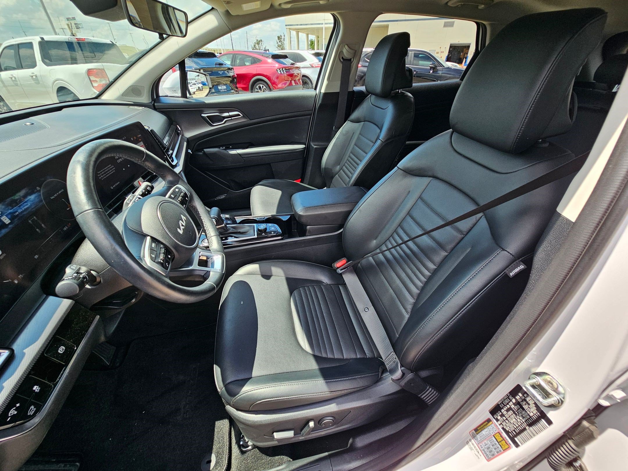 Used 2025 Kia Sportage SX FWD image 17