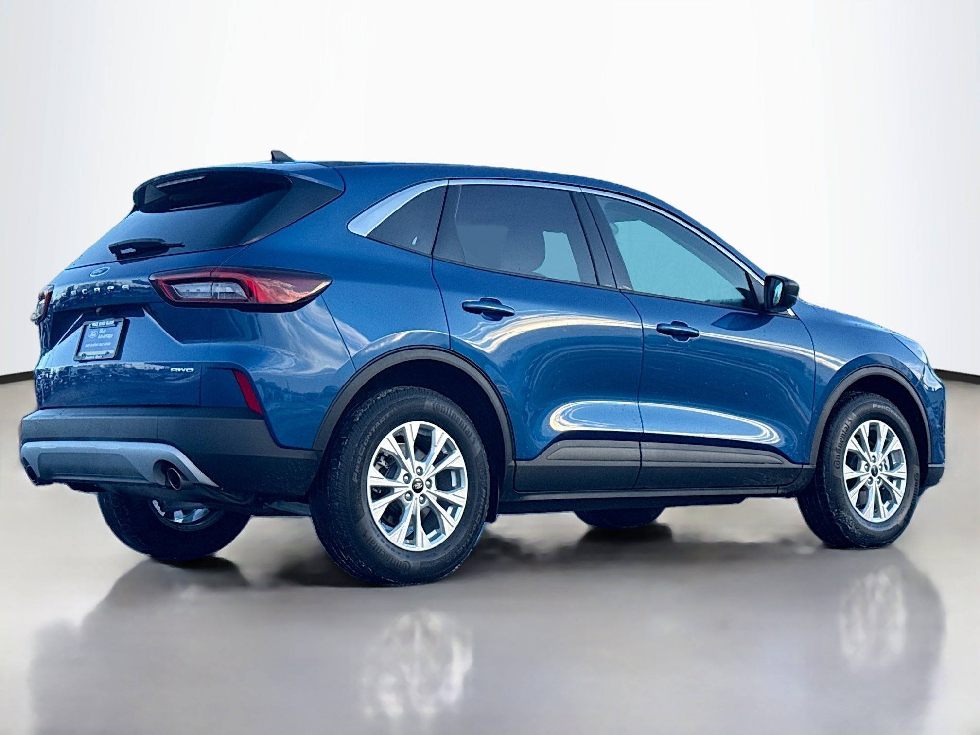 Certified 2023 Ford Escape Active image 3