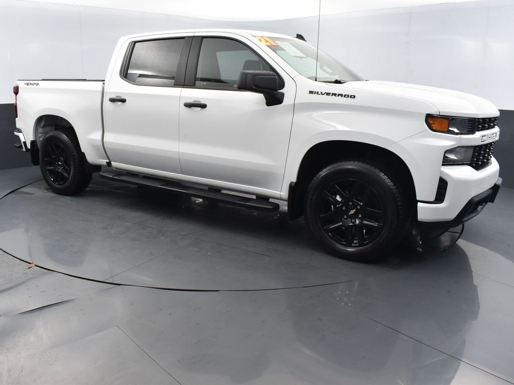 Used 2021 Chevrolet Silverado 1500 Custom image 3