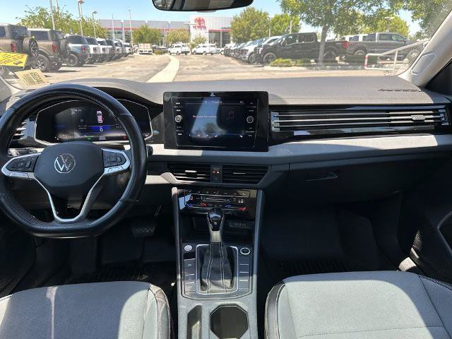 Used 2025 Volkswagen Jetta SE w/ Sunroof Package FWD image 22