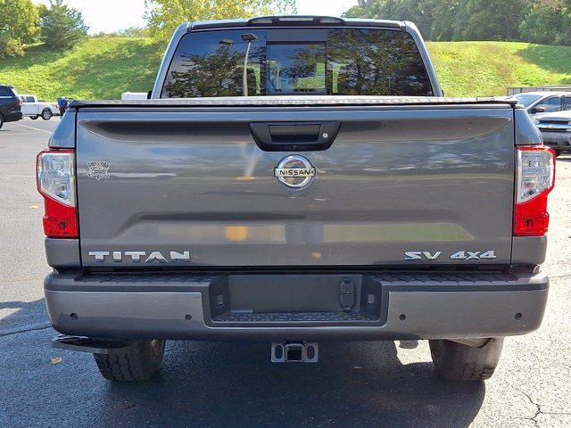 Used 2021 Nissan Titan SV w/ SV Convenience Package AWD/4WD image 5