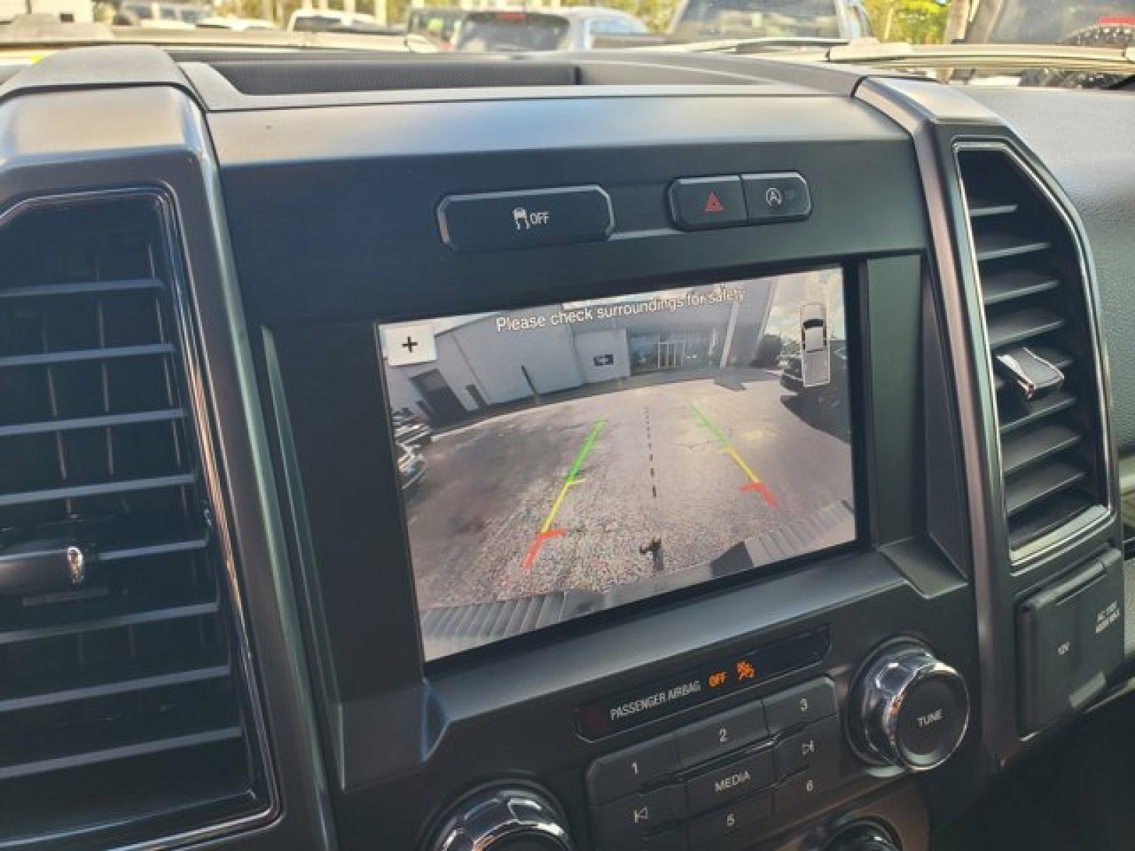 Certified 2019 Ford F150 Lariat image 23