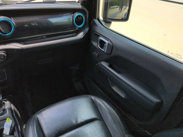 Used 2020 Jeep Wrangler Unlimited Sahara AWD/4WD image 19