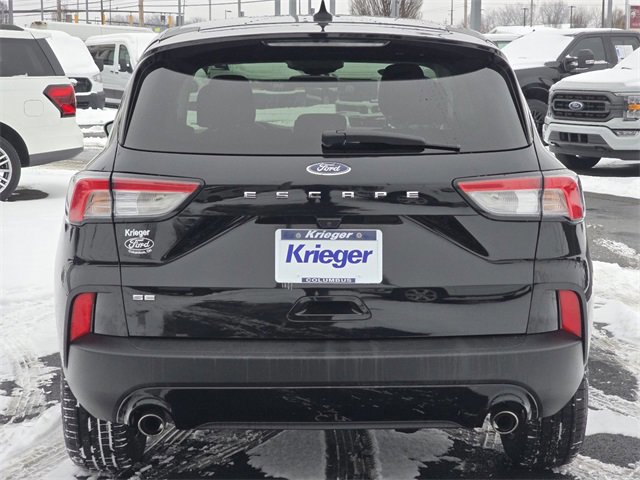 Certified 2022 Ford Escape SE w/ SE Sport Appearance Package image 4