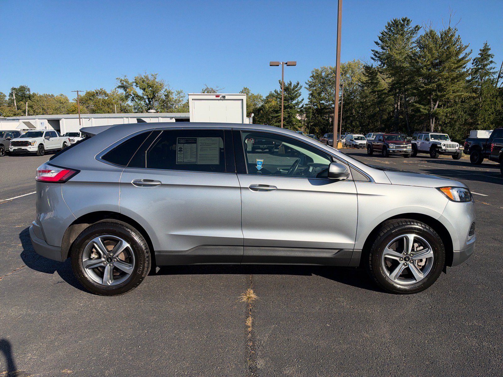Certified 2024 Ford Edge SEL w/ Convenience Package AWD/4WD image 17