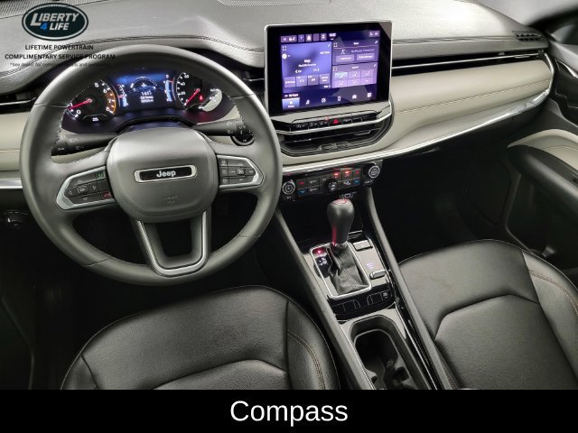 Used 2024 Jeep Compass Limited AWD/4WD image 34