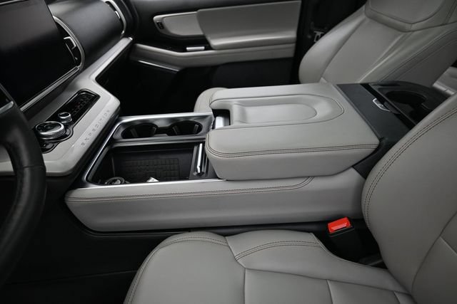 Certified 2025 Ford Expedition Active AWD/4WD image 26