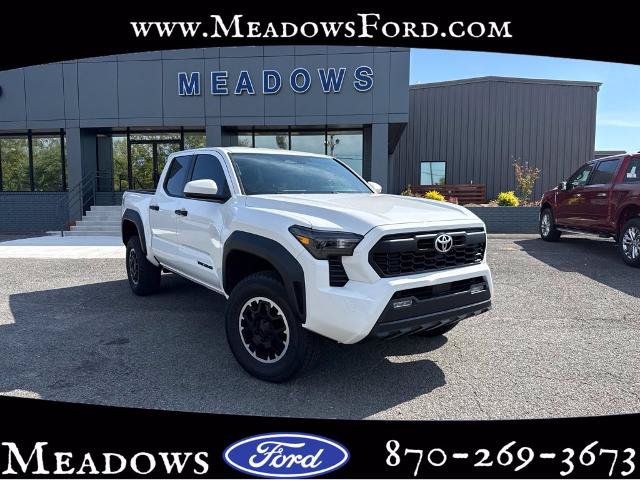 Used 2024 Toyota Tacoma TRD Off-Road AWD/4WD image 1