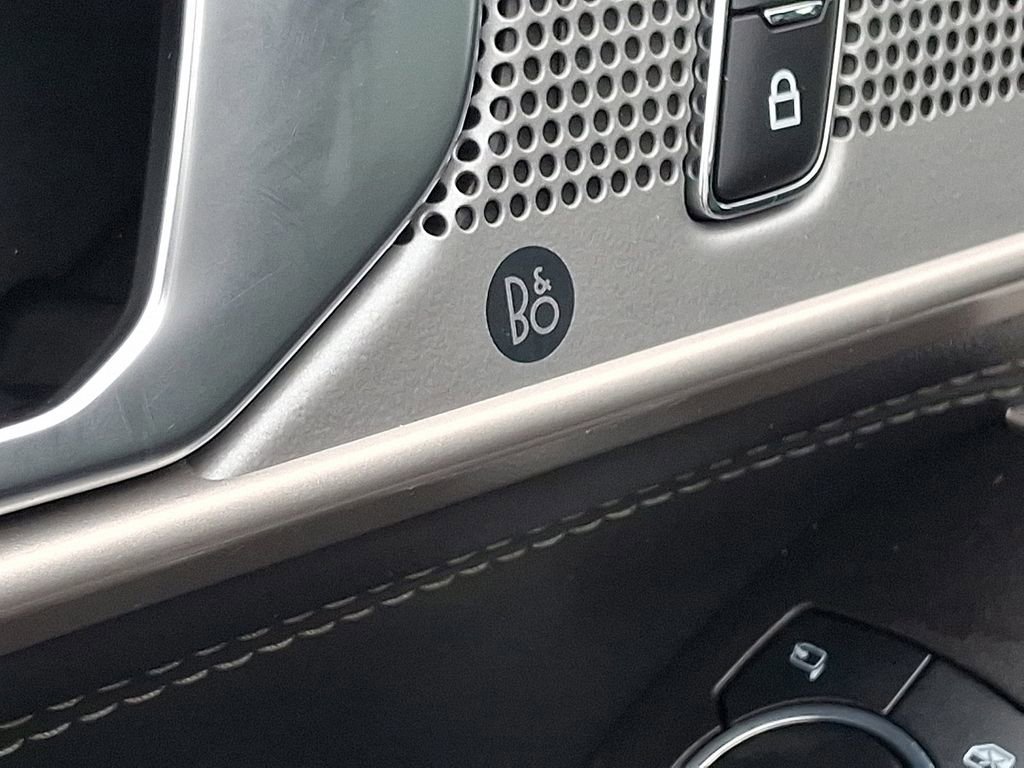 Certified 2024 Ford Explorer Limited image 28