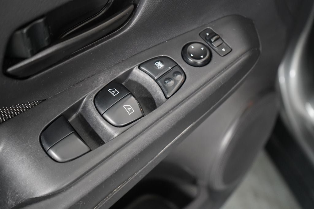 Used 2020 Nissan Kicks S FWD image 24