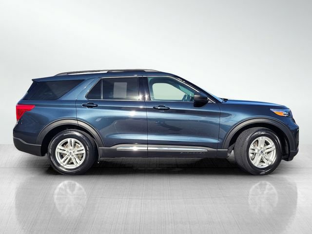 Certified 2023 Ford Explorer XLT image 2