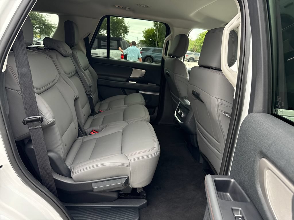 Certified 2025 Ford Expedition Active RWD image 29