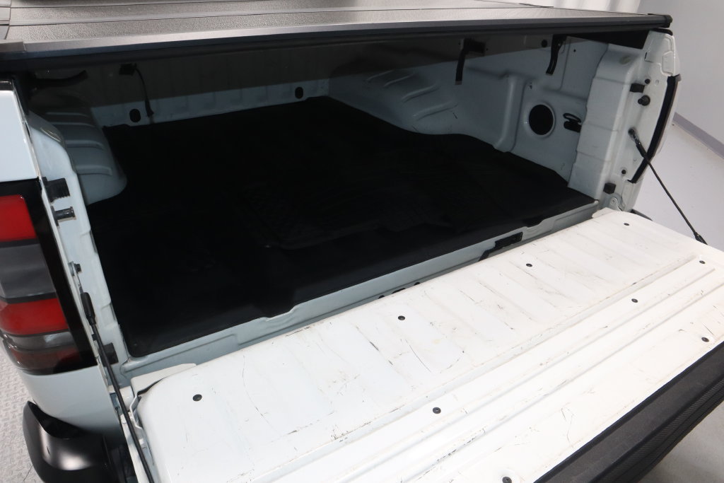 Used 2022 Nissan Frontier S w/ Technology Package RWD image 13