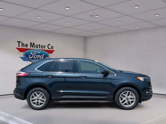Certified 2023 Ford Edge SEL w/ Convenience Package AWD/4WD image 4