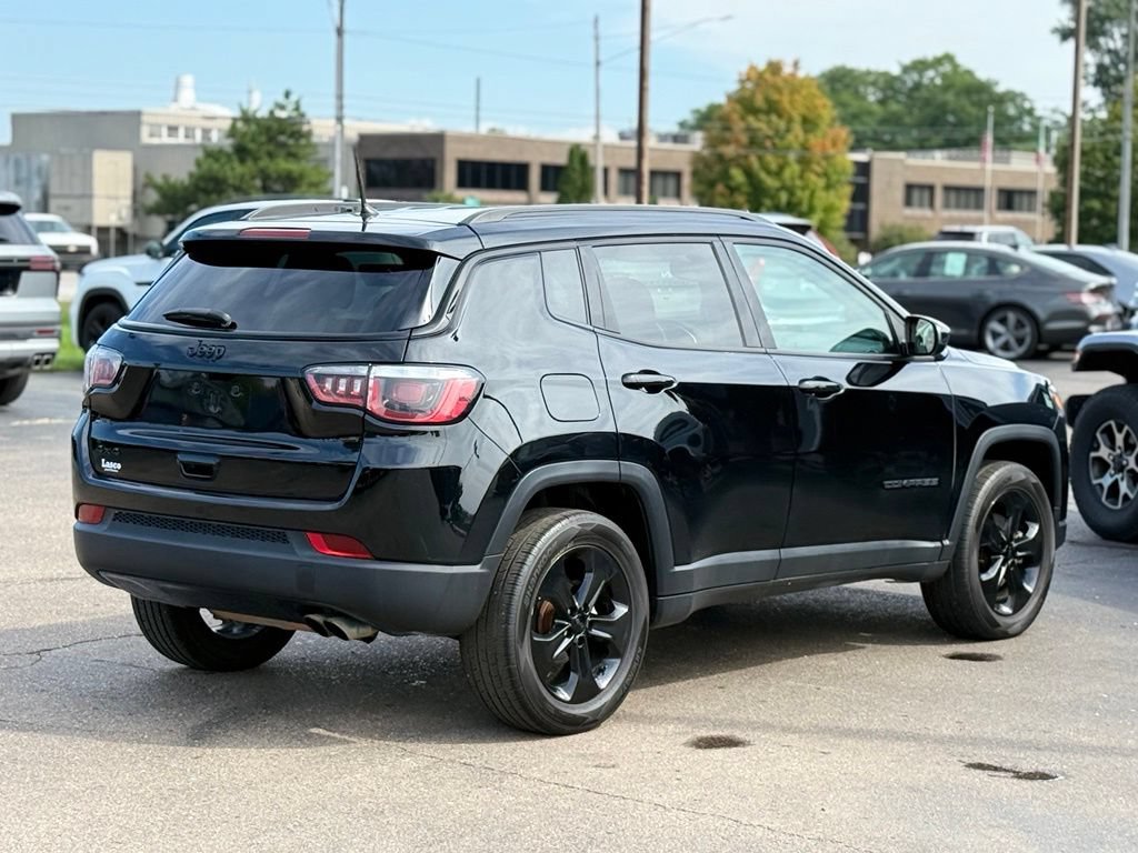 Used 2018 Jeep Compass Latitude AWD/4WD image 31