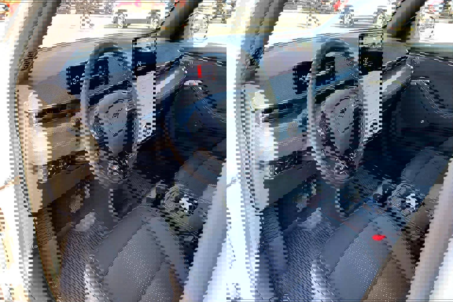 Certified 2025 Ford Mustang Mach-E GT image 17