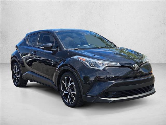Used 2018 Toyota C-HR XLE FWD video 3