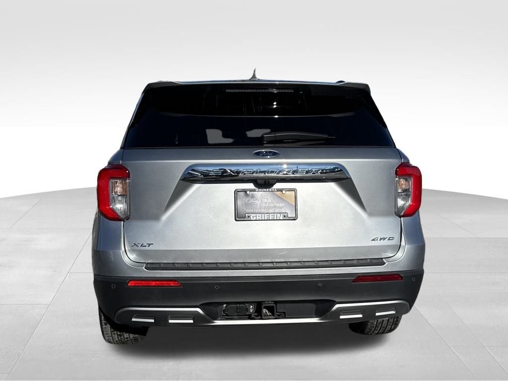 Certified 2023 Ford Explorer XLT w/ Equipment Group 202A image 3