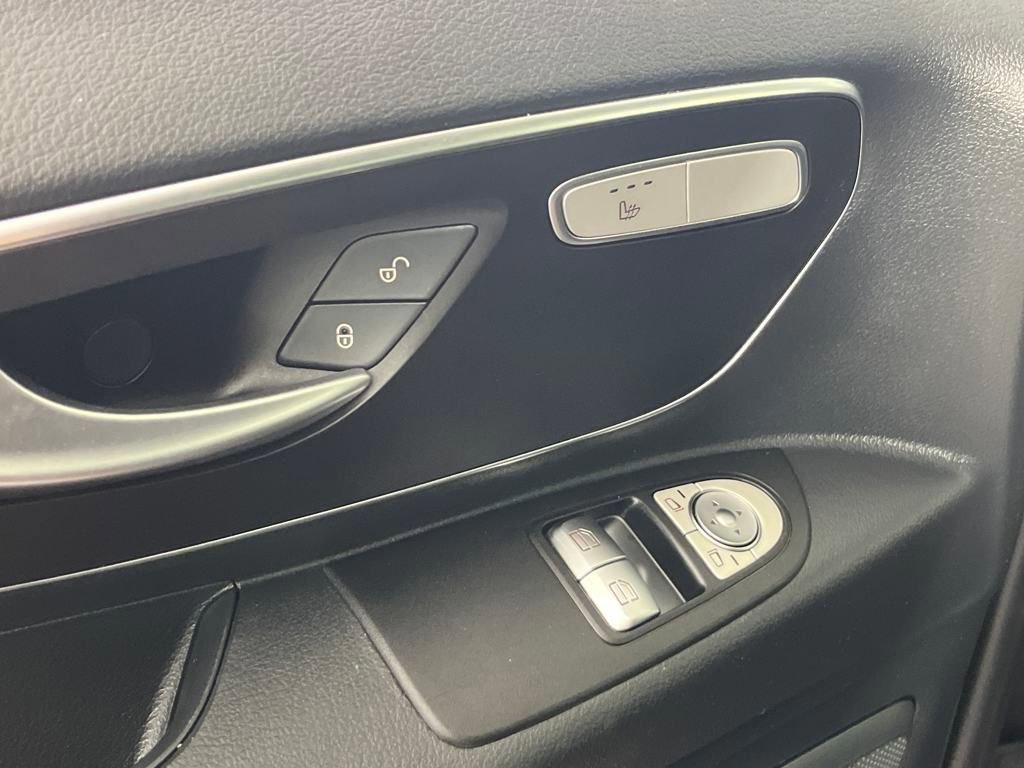 Used 2023 Mercedes-Benz Metris Passenger image 23