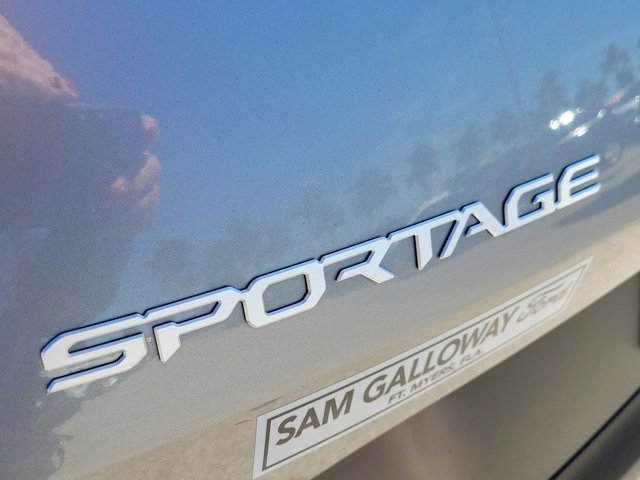 Used 2024 Kia Sportage EX image 10