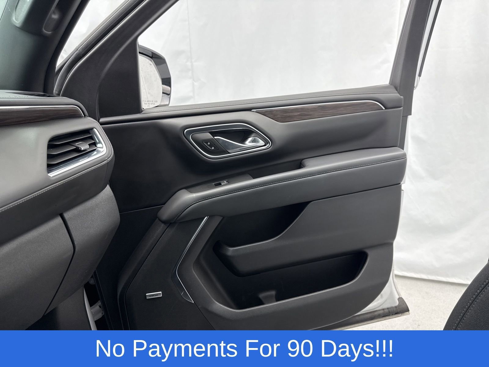 Used 2023 Chevrolet Suburban Z71 w/ Luxury Package image 23