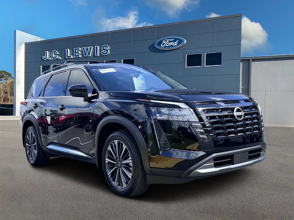 Used 2026 Nissan Pathfinder Platinum w/ Cargo Package