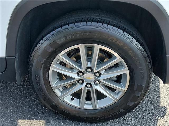 Used 2023 Chevrolet Traverse LT FWD image 18