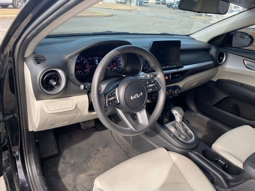 Used 2022 Kia Forte LXS w/ LXS Technology Package image 12
