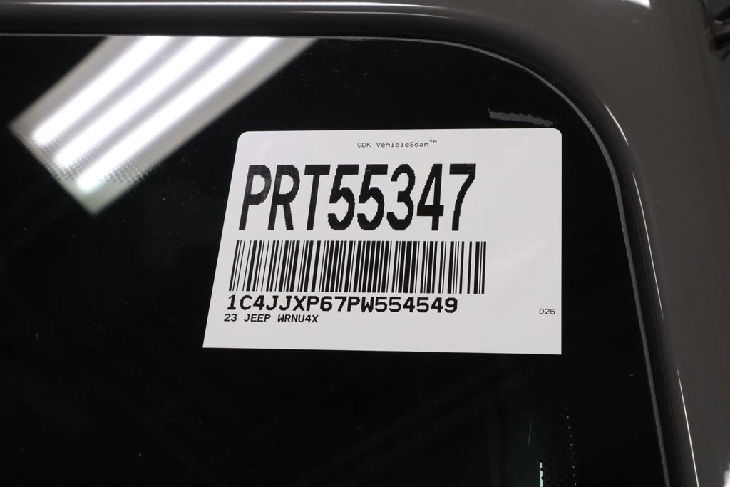 Used 2023 Jeep Wrangler Unlimited Sahara AWD/4WD image 36