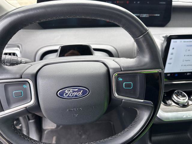 Certified 2025 Ford Expedition Platinum AWD/4WD image 13