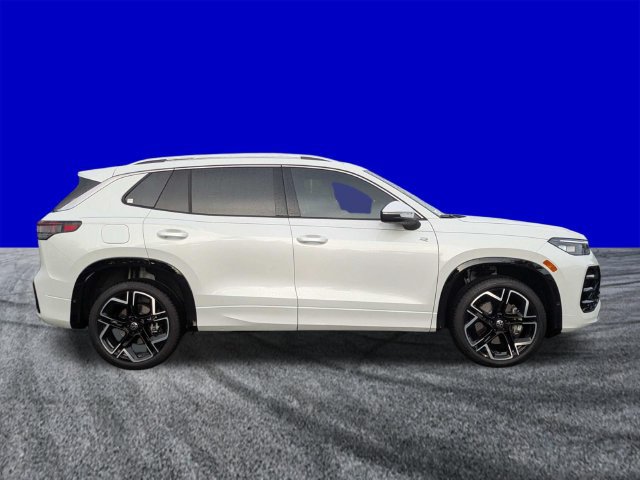 Used 2026 Volkswagen Tiguan SEL R-Line AWD/4WD image 3
