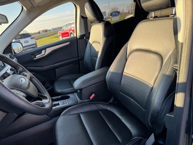 Certified 2022 Ford Escape SEL image 11