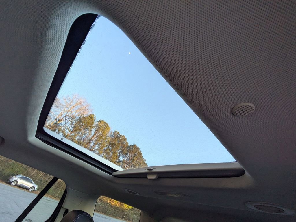 Used 2022 GMC Acadia Denali w/ Denali Technology Package image 26