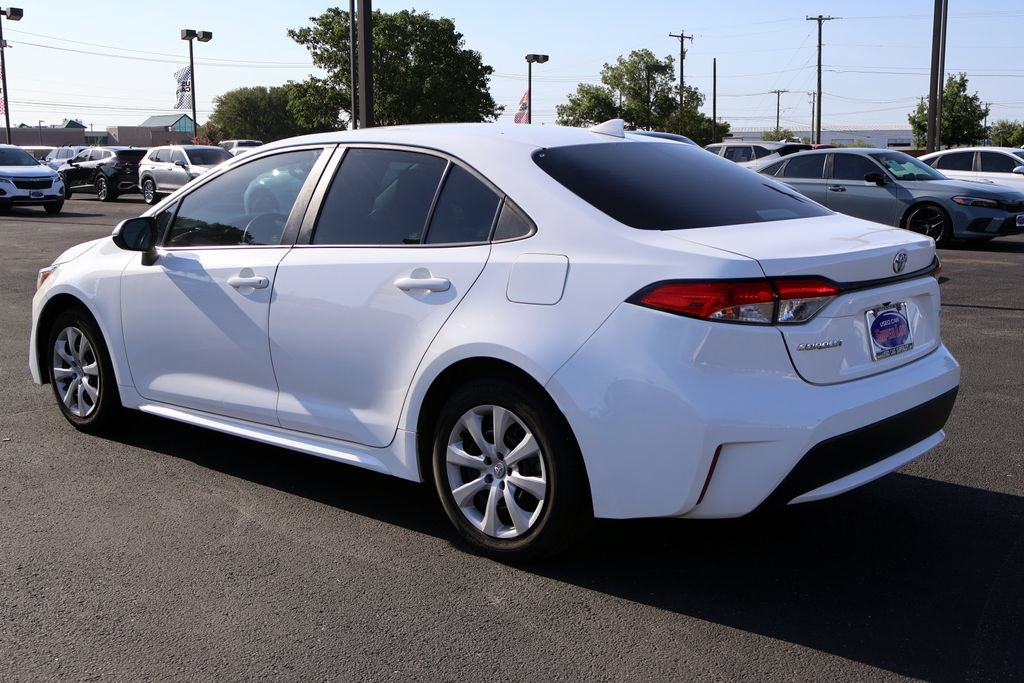 Used 2022 Toyota Corolla LE FWD image 15