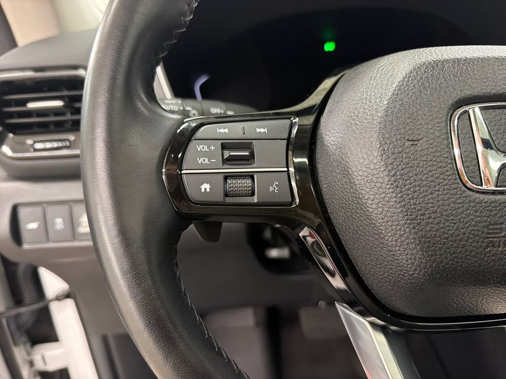 Used 2023 Honda Pilot Touring image 20