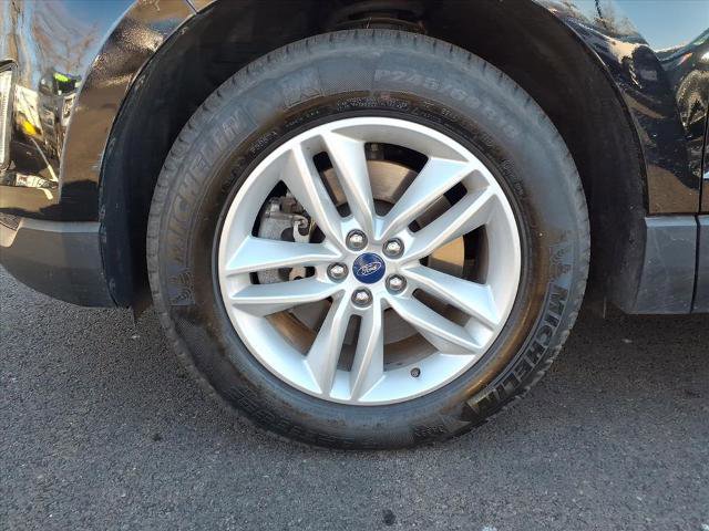 Certified 2018 Ford Edge SEL w/ Equipment Group 201A image 26