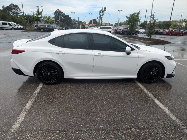 Used 2025 Toyota Camry SE w/ Convenience Package FWD image 4