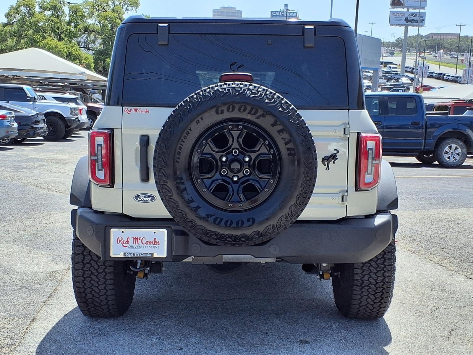 Certified 2026 Ford Bronco Outer Banks AWD/4WD image 7