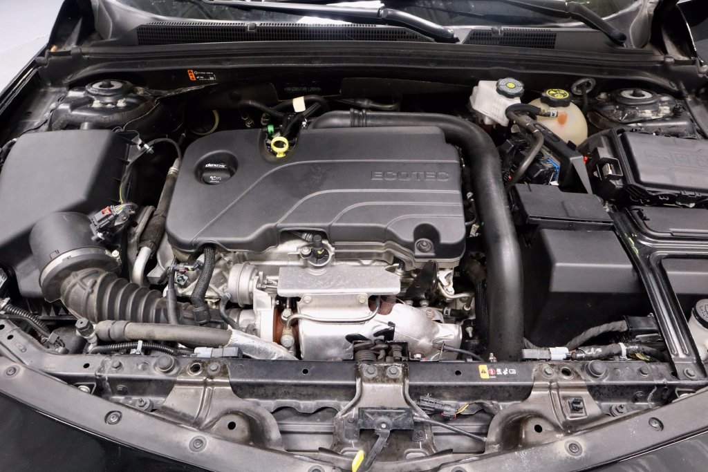 Used 2024 Chevrolet Malibu LT FWD image 16