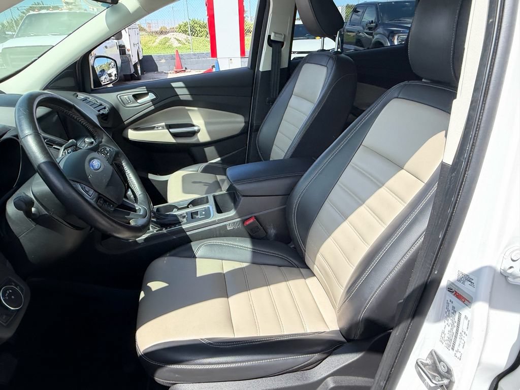 Certified 2019 Ford Escape SEL FWD image 10