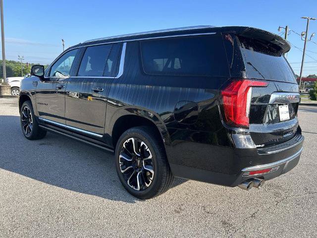 Used 2022 GMC Yukon XL Denali w/ Denali Premium Package AWD/4WD image 6