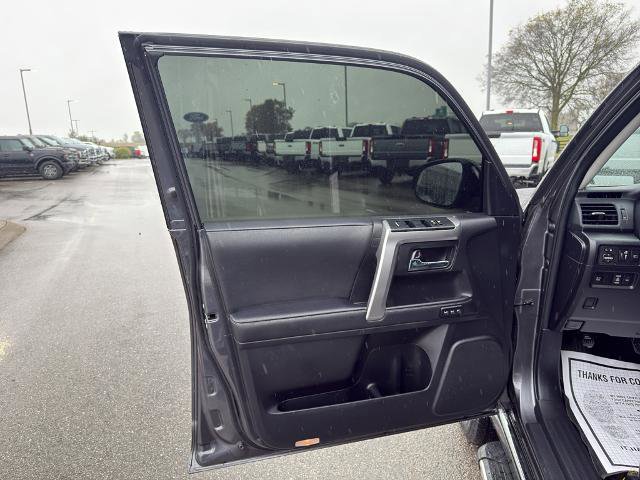 Used 2023 Toyota 4Runner Limited image 16
