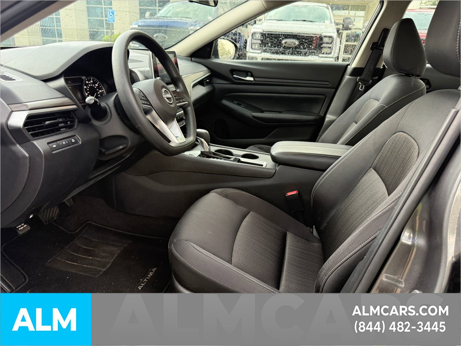 Used 2025 Nissan Altima 2.5 SV FWD image 11