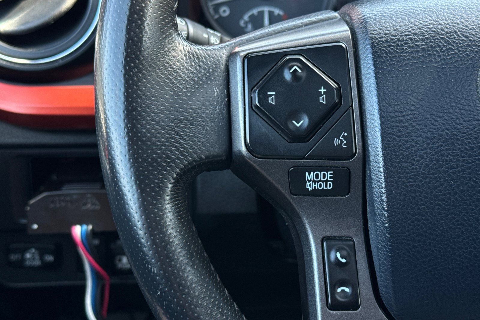 Used 2017 Toyota Tacoma TRD Off-Road AWD/4WD image 23