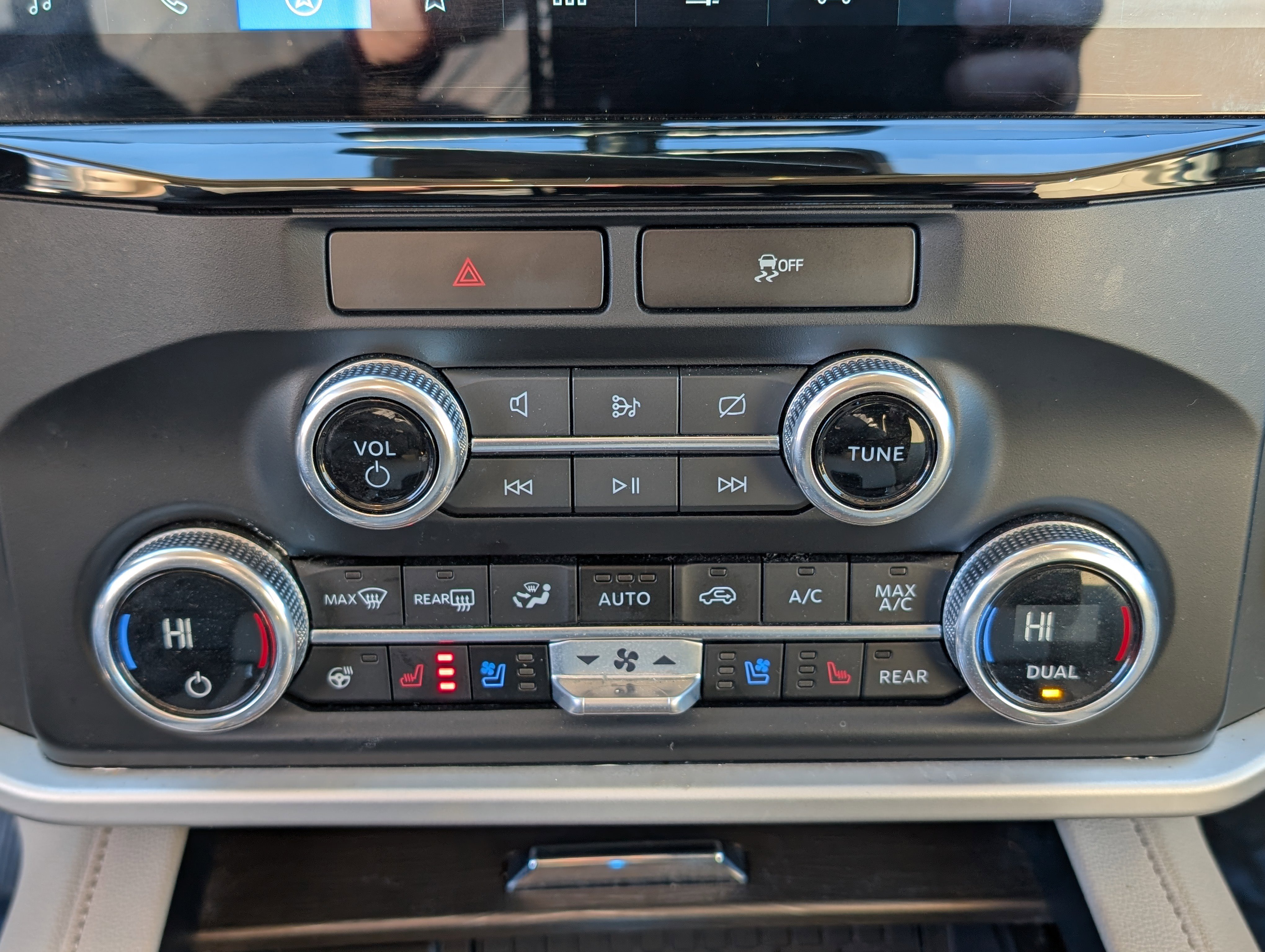 Certified 2023 Ford Expedition Max Limited image 29