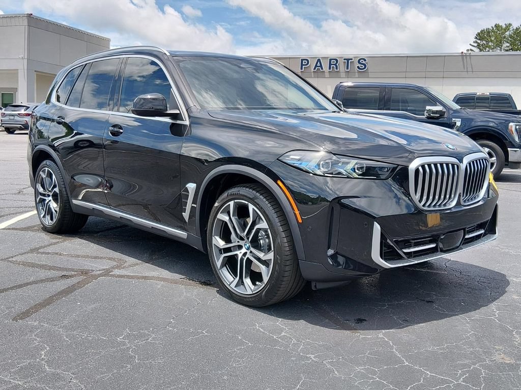Used 2026 BMW X5 xDrive40i w/ Climate Comfort Package AWD/4WD image 2