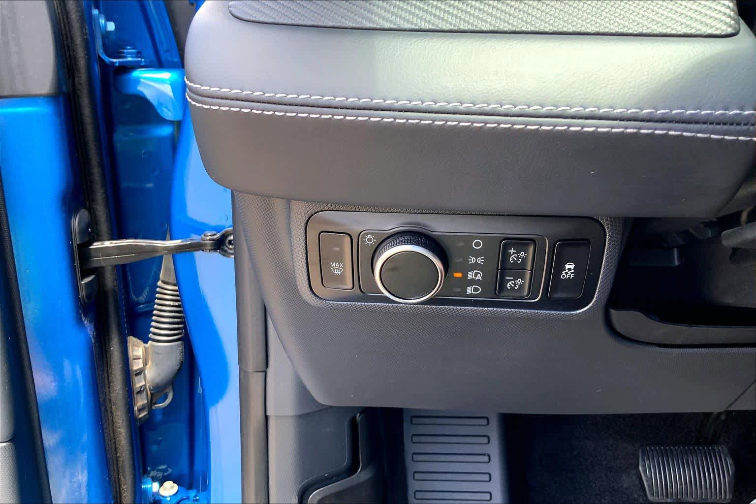 Certified 2025 Ford Mustang Mach-E Premium RWD image 35