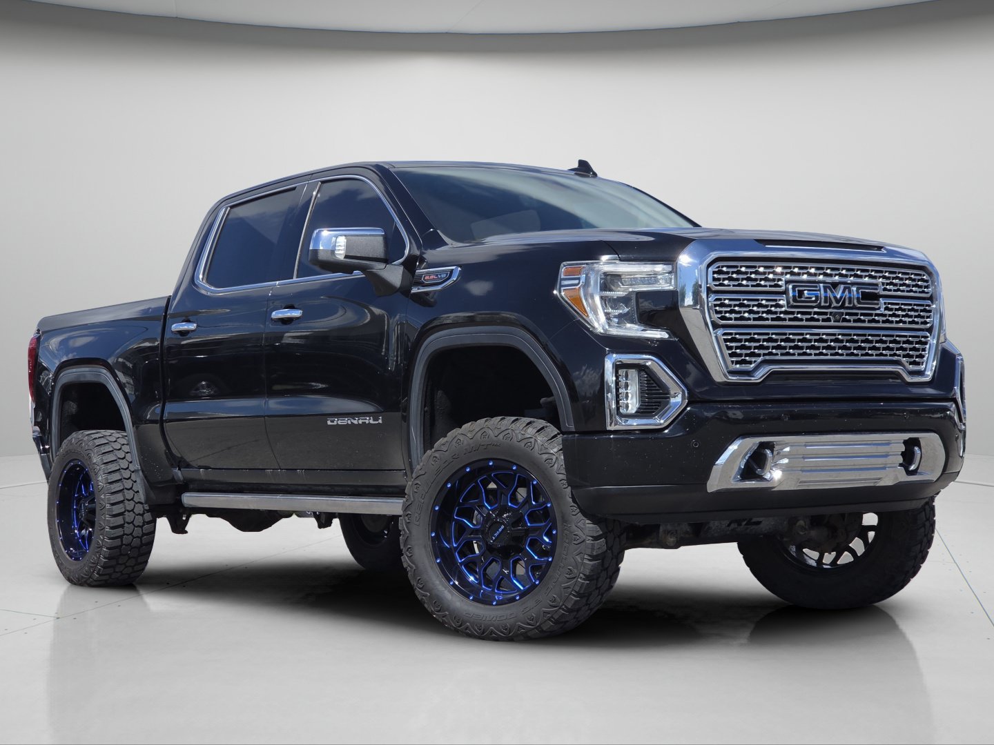 Used 2019 GMC Sierra 1500 Denali w/ Denali Ultimate Package AWD/4WD image 2
