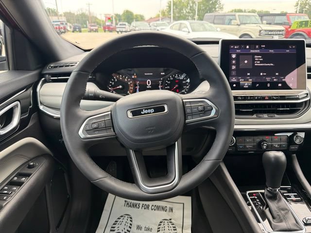 Used 2023 Jeep Compass Limited AWD/4WD image 14
